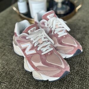 New Balance Women's Pink Sneakers